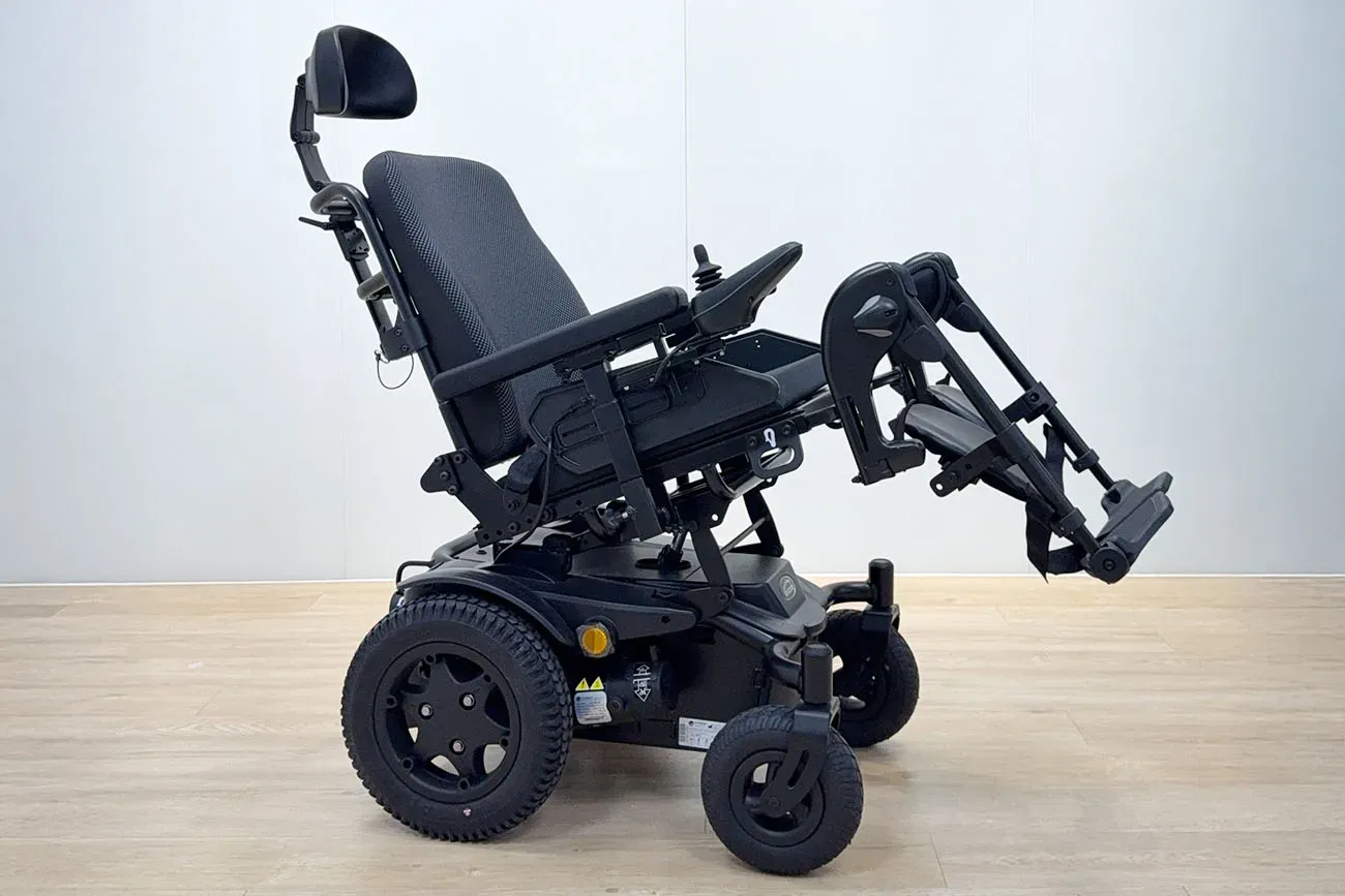 電動車いす クイッキー200R 電動ティルト機能