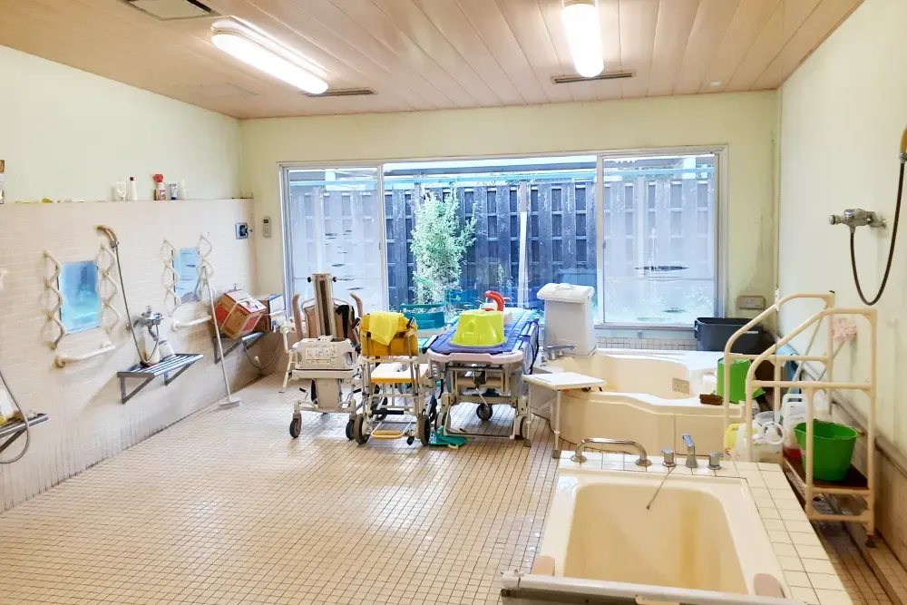 <p>改修前の浴室</p>
