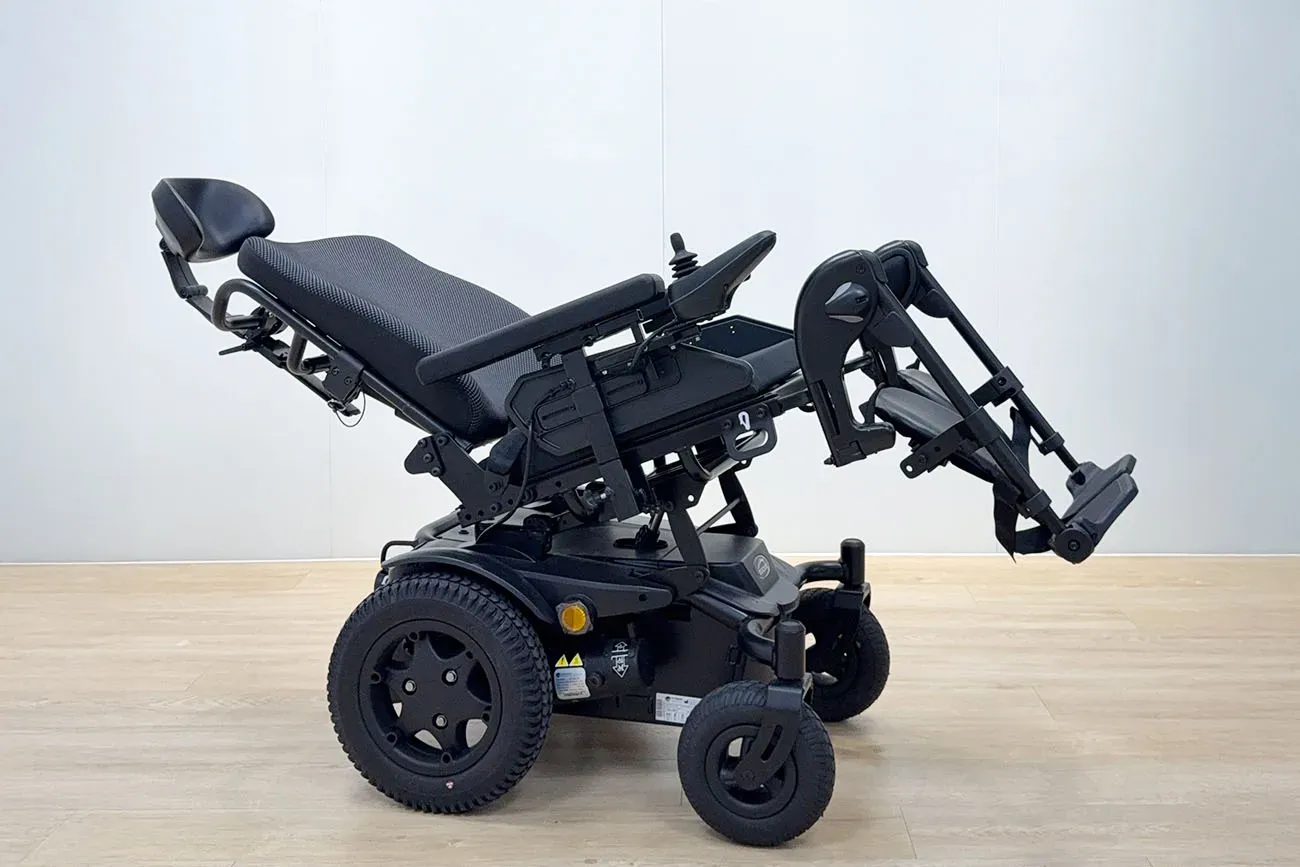  電動車いす クイッキー200R 電動ティルト＆リクライニング