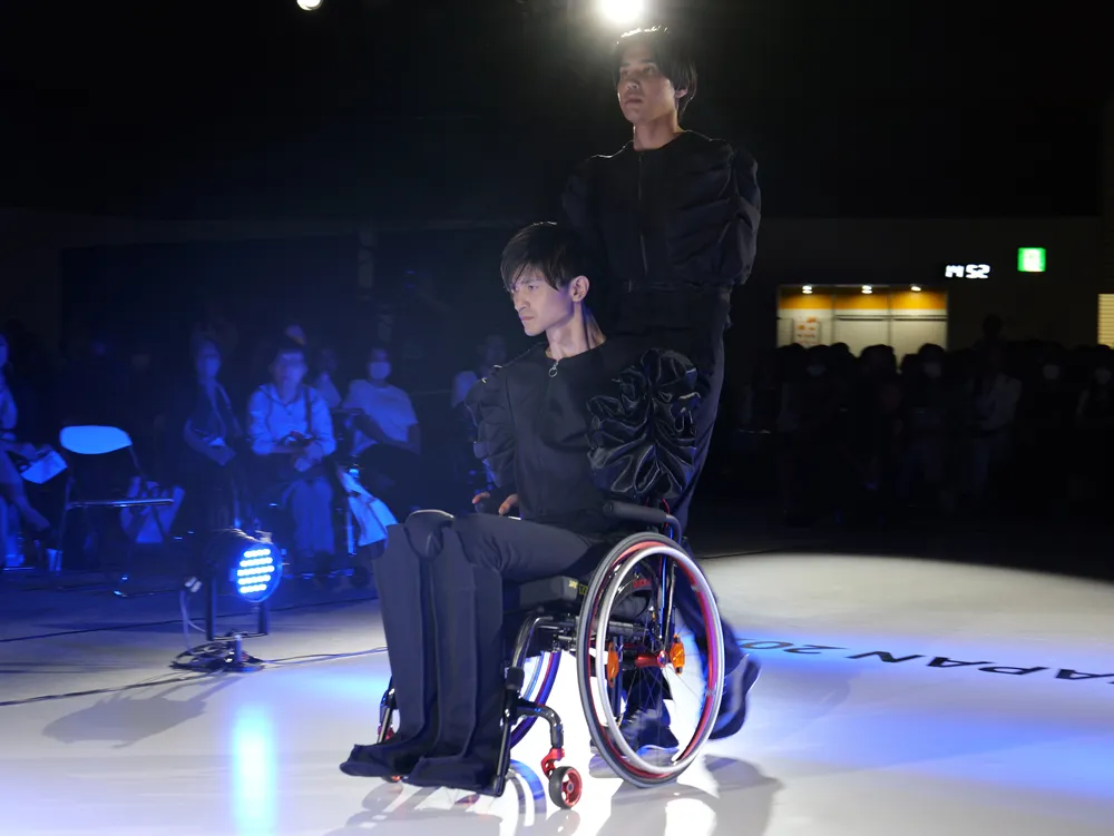 クイッキーニトロム