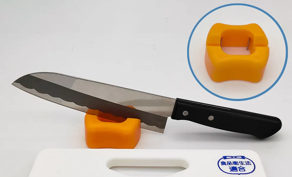 包丁立てになる釘カバー