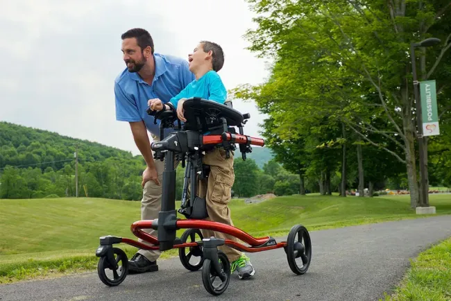 調節式歩行訓練車 リフトン ペーサー
