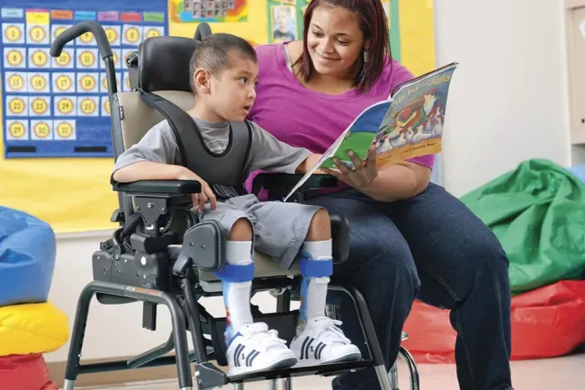 リフトン アクティビティ チェア（調節式姿勢保持チェア）